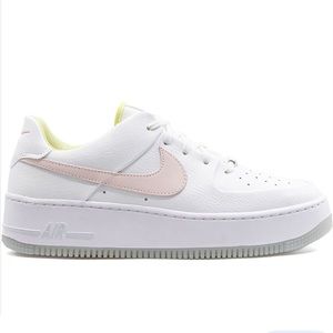 Nike Air Force 1 Sage Low